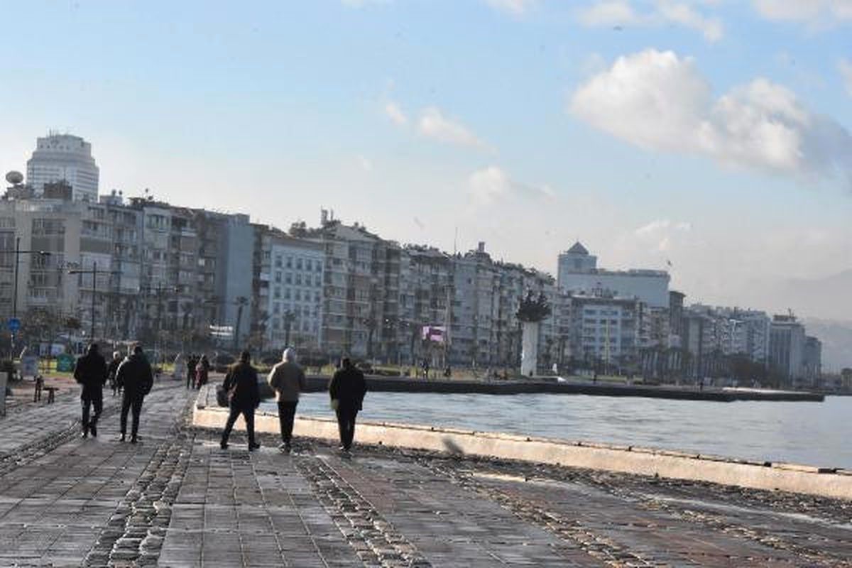 Son 10 Ayda 8 Binin Üzerinde İranlı İzmir\'den Ev Satın Aldı