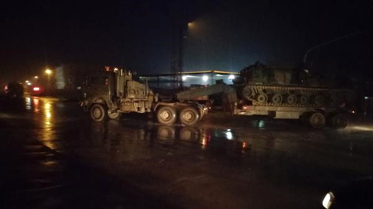 Suriye Sınırına Askeri Sevkiyat Sürüyor