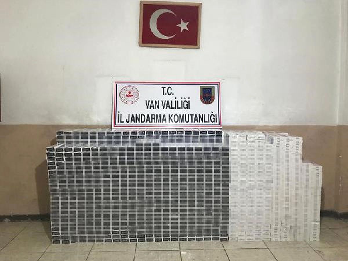 Van\'da 18 Bin 228 Paket Gümrük Kaçağı Sigara Ele Geçirildi