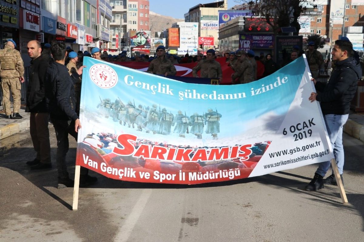 Van\'da Sarıkamış Şehitleri Anıldı