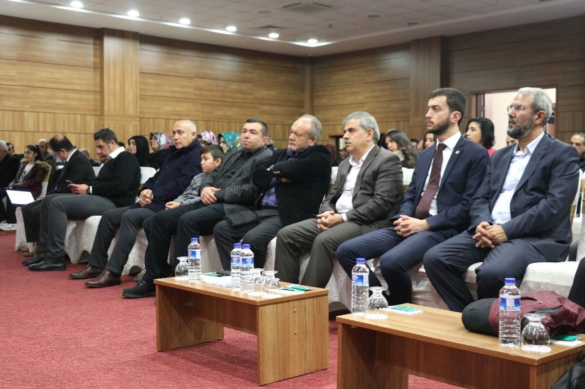 Yaşayan Akif" Konferansı Gaziantep\'te Yapıldı