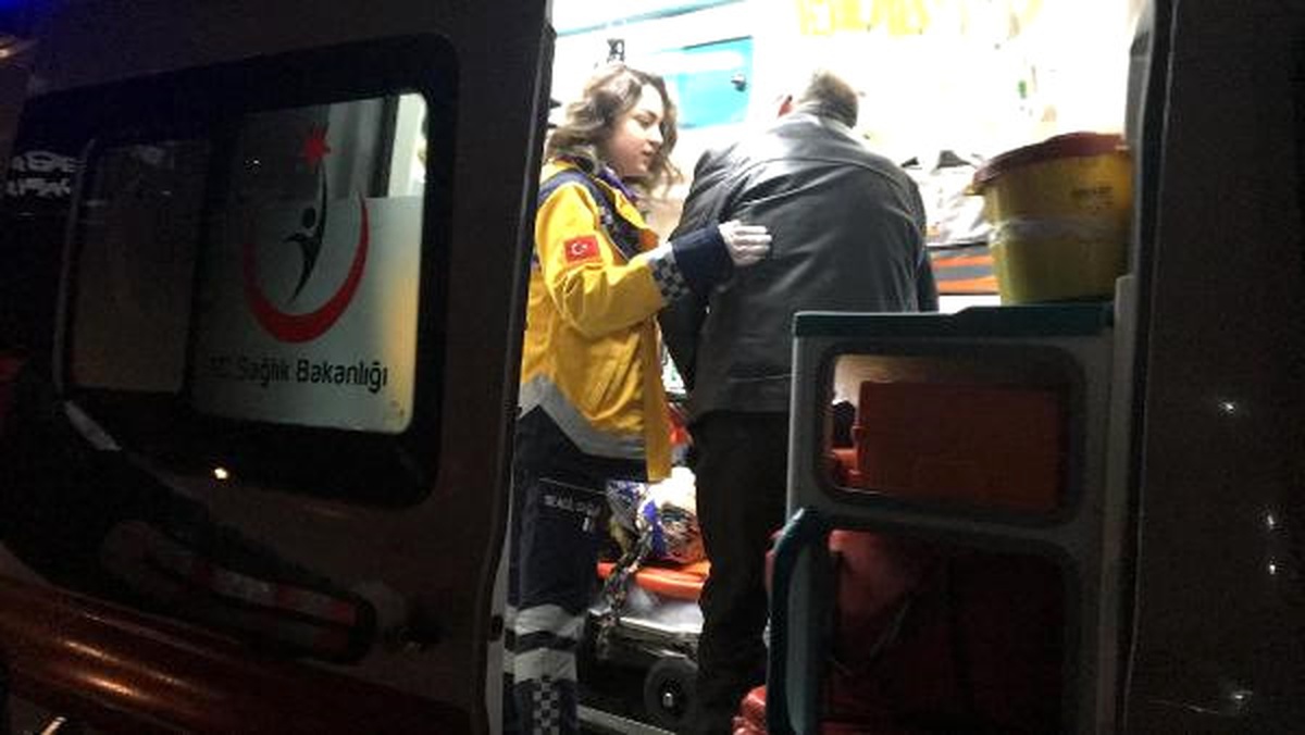 Yolun Karşına Geçmek İsterken Otomobil Çarptı