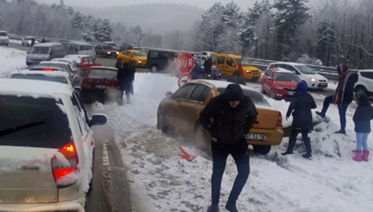 Zonguldak-Ereğli Yolunda Ulaşım Durma Noktasına Geldi
