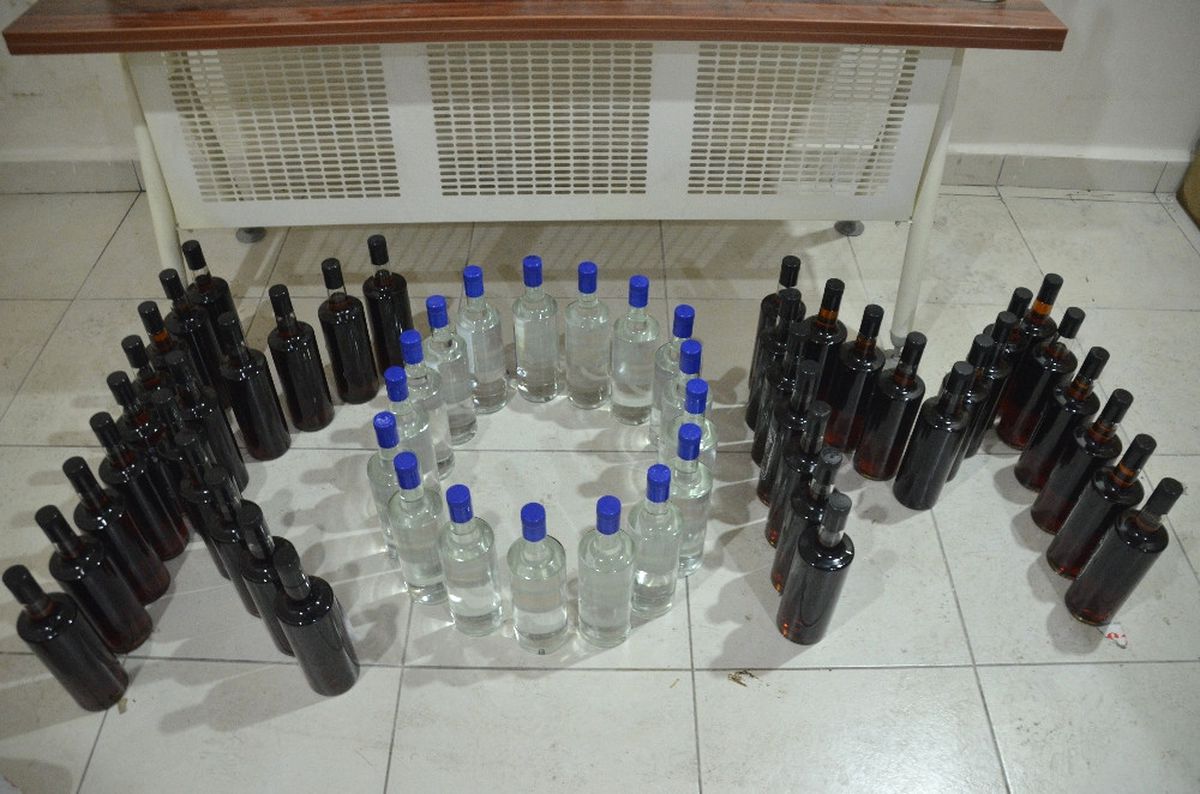 160 Şişe Sahte İçki ve 800 Kilo Tütün Ele Geçirildi