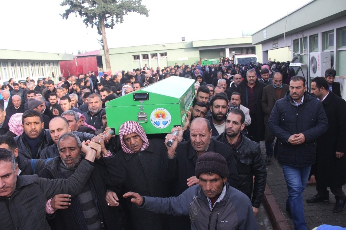 20 Günlük Zehra Bebek Hiç Görmediği Babasının Cenazesine Geldi