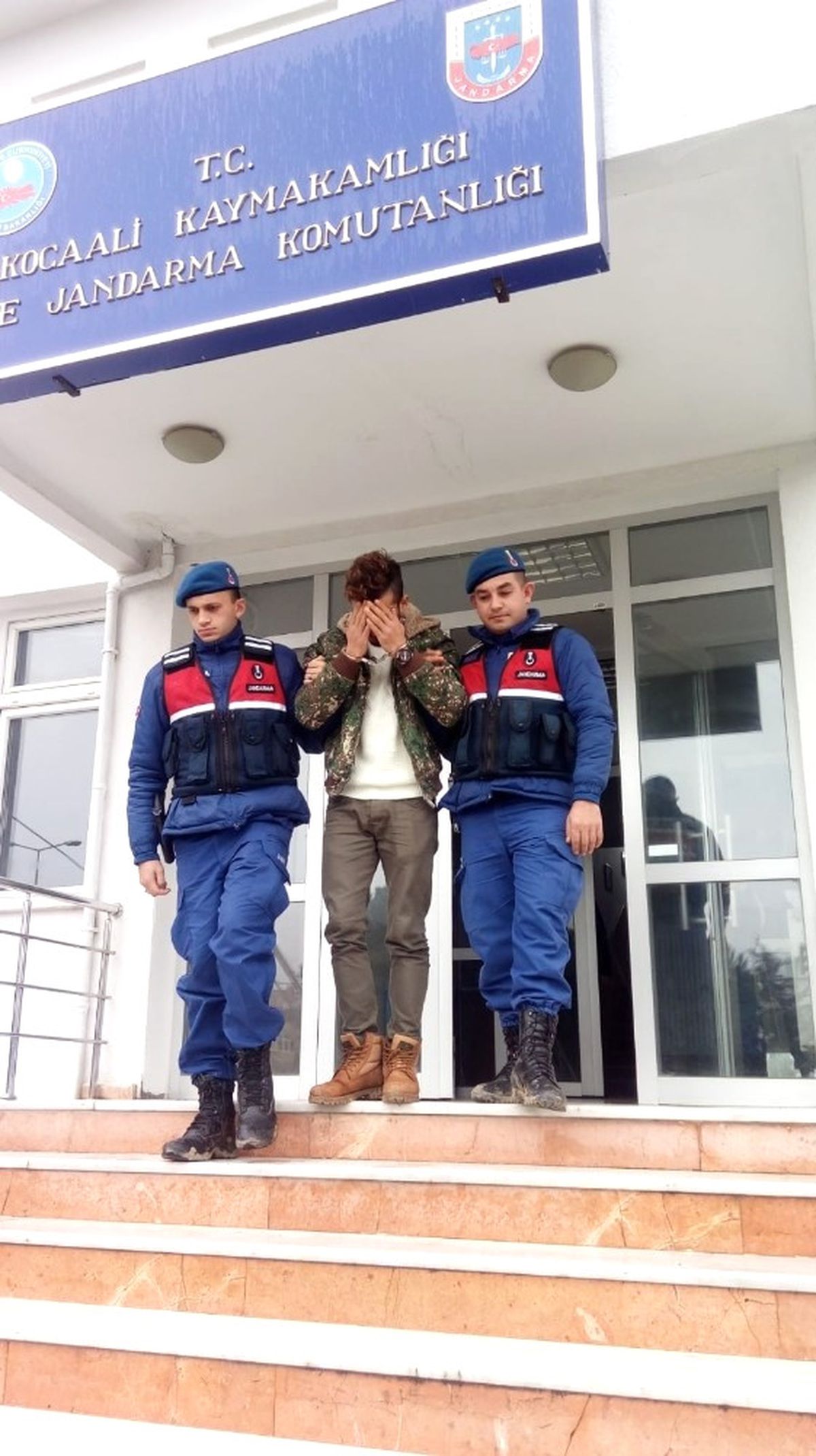 Ağabeyinin İsmini Kullanarak Saklanan Suç Makinesi Yakalandı