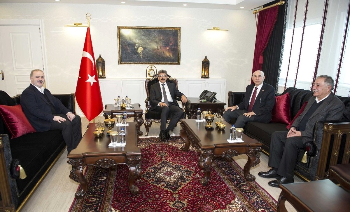 AK Parti Van Milletvekili İrfan Kartal, Vali Bilmez\'i Ziyaret Etti