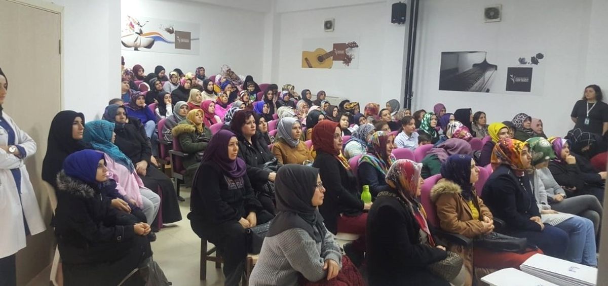 Arnavutköy\'de Çocuklarda Kanser Farkındalık ve Erken Teşhis Semineri