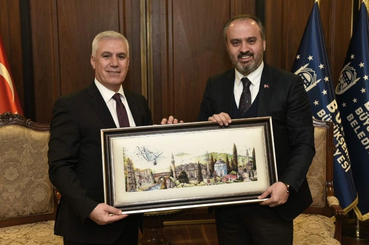Bursa Siyasetinde Örnek Hareket