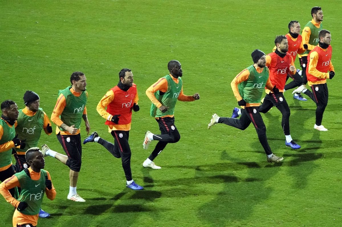Galatasaray Antalya\'da Çalışmalarını Sürdürdü