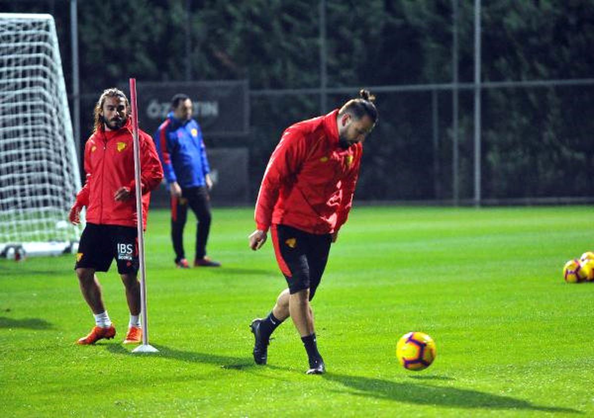 Göztepe İlk Kez Basına Açık Çalıştı