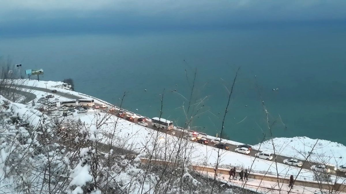 Hastane Yolunda Kar Engeli, Hastalar ve Personel Zor Anlar Yaşadı
