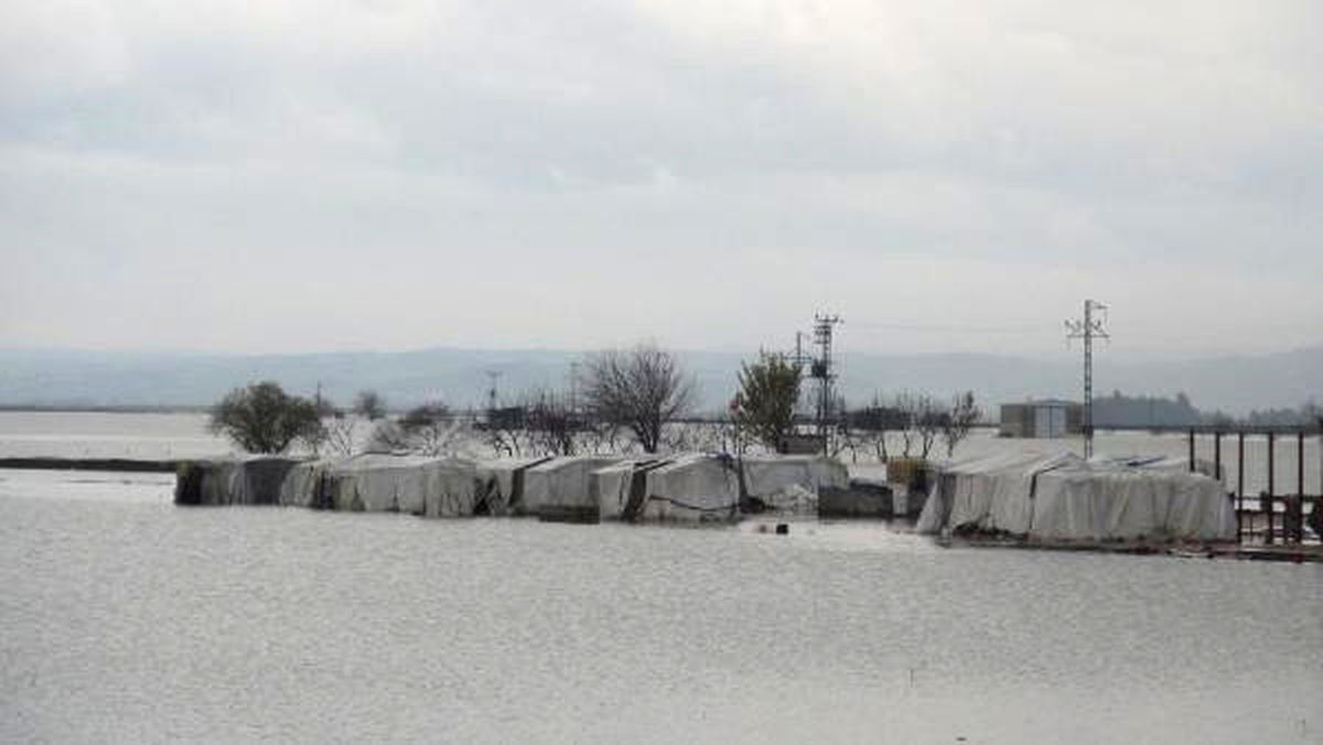 Hatay\'da Sağanakla Amik Ovası Sular Altında Kaldı
