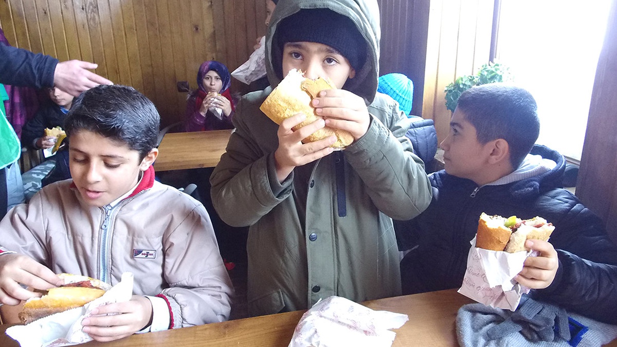 İHH Yetim Çocukları Hazarbaba\'da Ağırladı