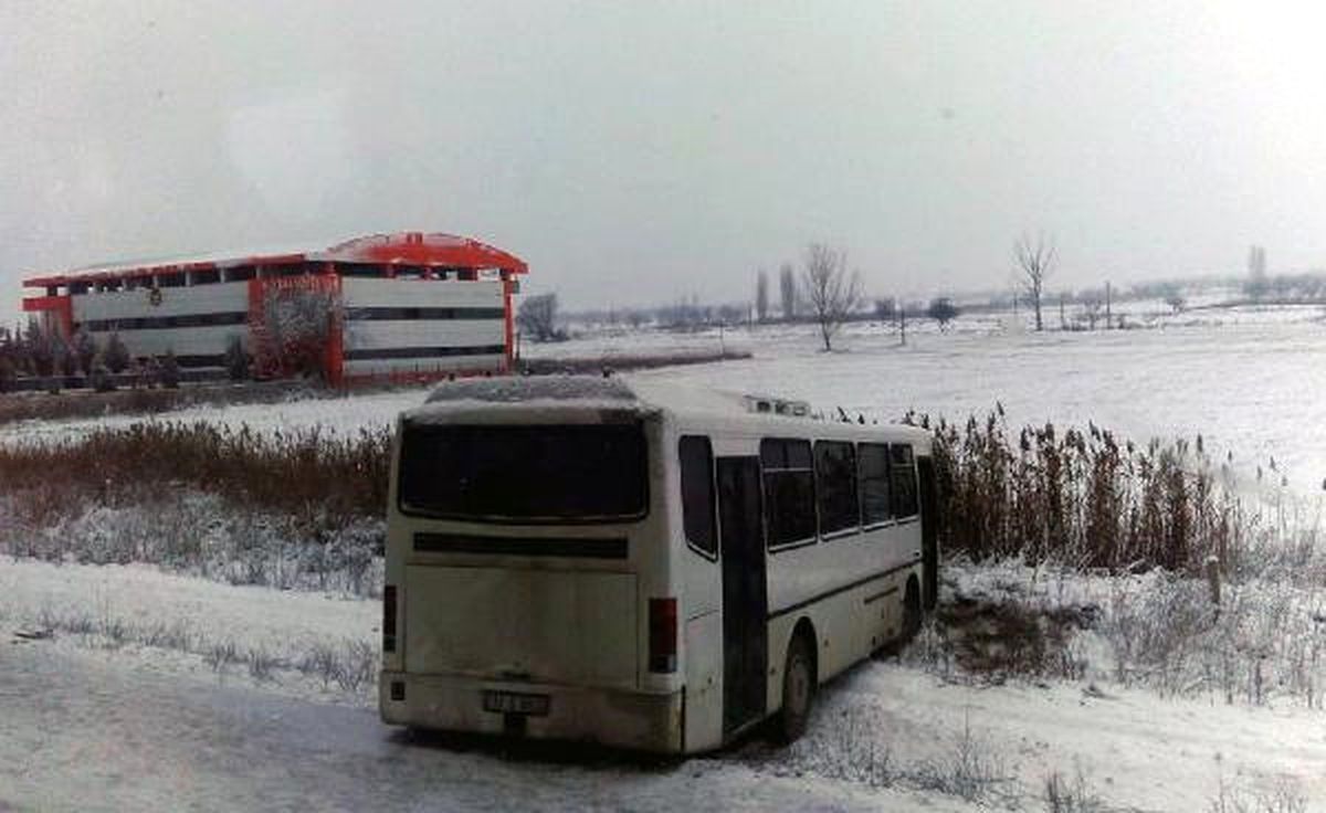 Isparta\'da Zincirleme Kazada 2\'si Polis 3 Kişi Yaralandı