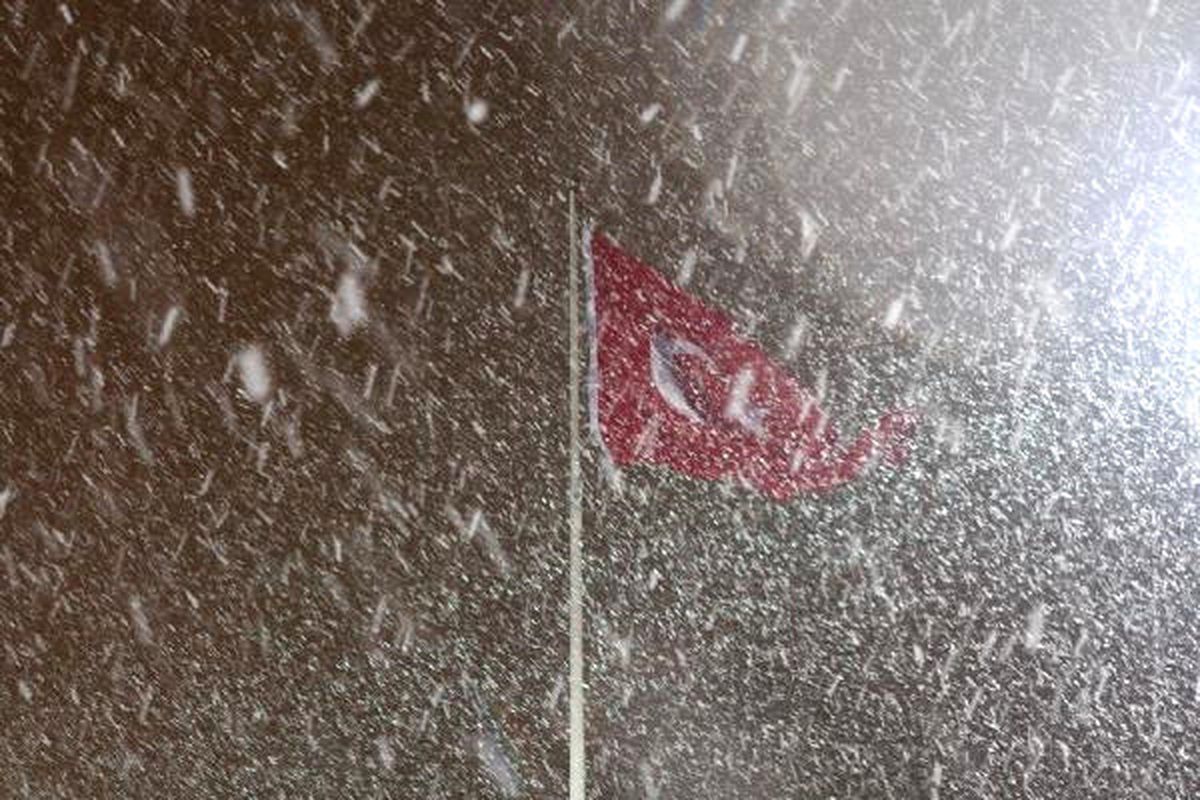 İstanbul\'da Kar Yağışı Etkili Oluyor