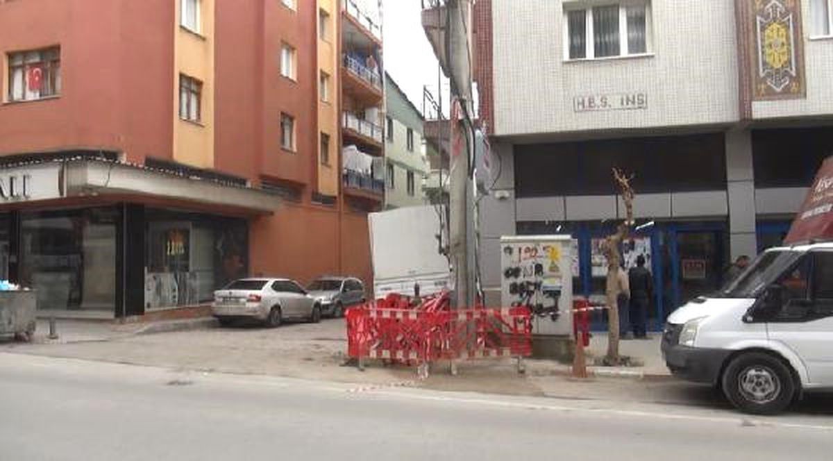 Kemalpaşa\'da Trafoda Korkutan Patlama (2)