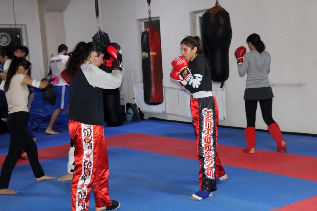 Kick Boks\'ta Milli Takımın Deposu Balıkesir