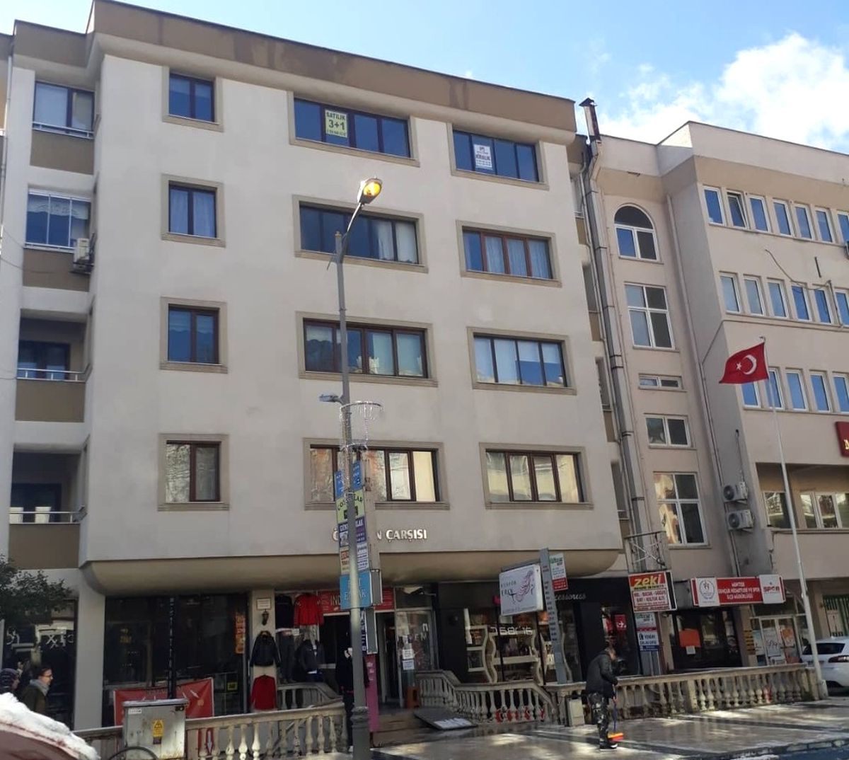 Menteşe\'de Sokak Lambaları Kapanmıyor