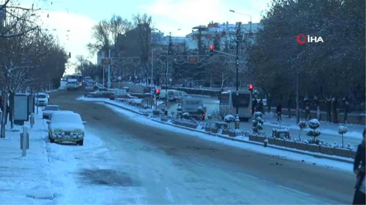 Nevşehir\'in 4 İlçesinde Kar Yağışından Dolayı Okullar Tatil Edildi