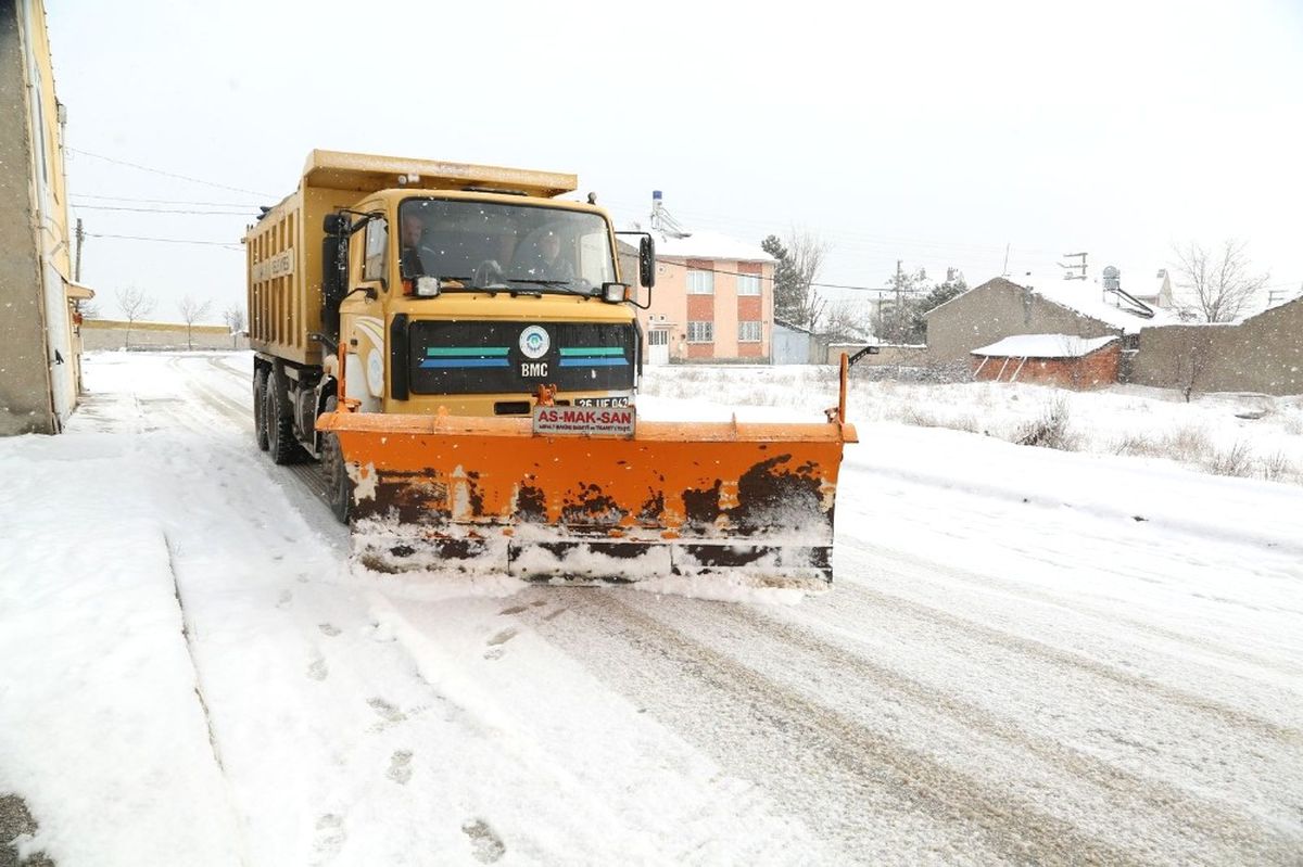 Odunpazarının Karla Mücadelesi Tam Gaz Devam Ediyor