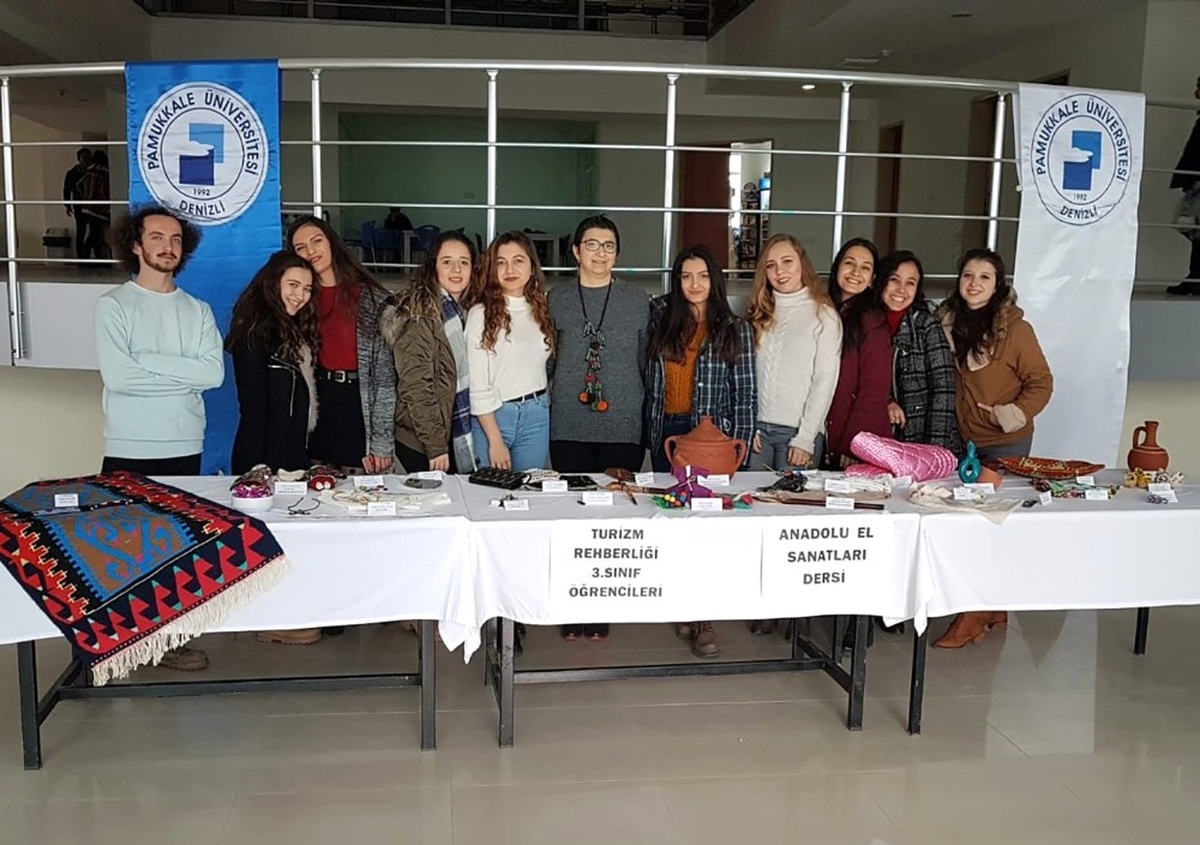 Paü\'de Anadolu El Sanatları Rüzgarı Esti