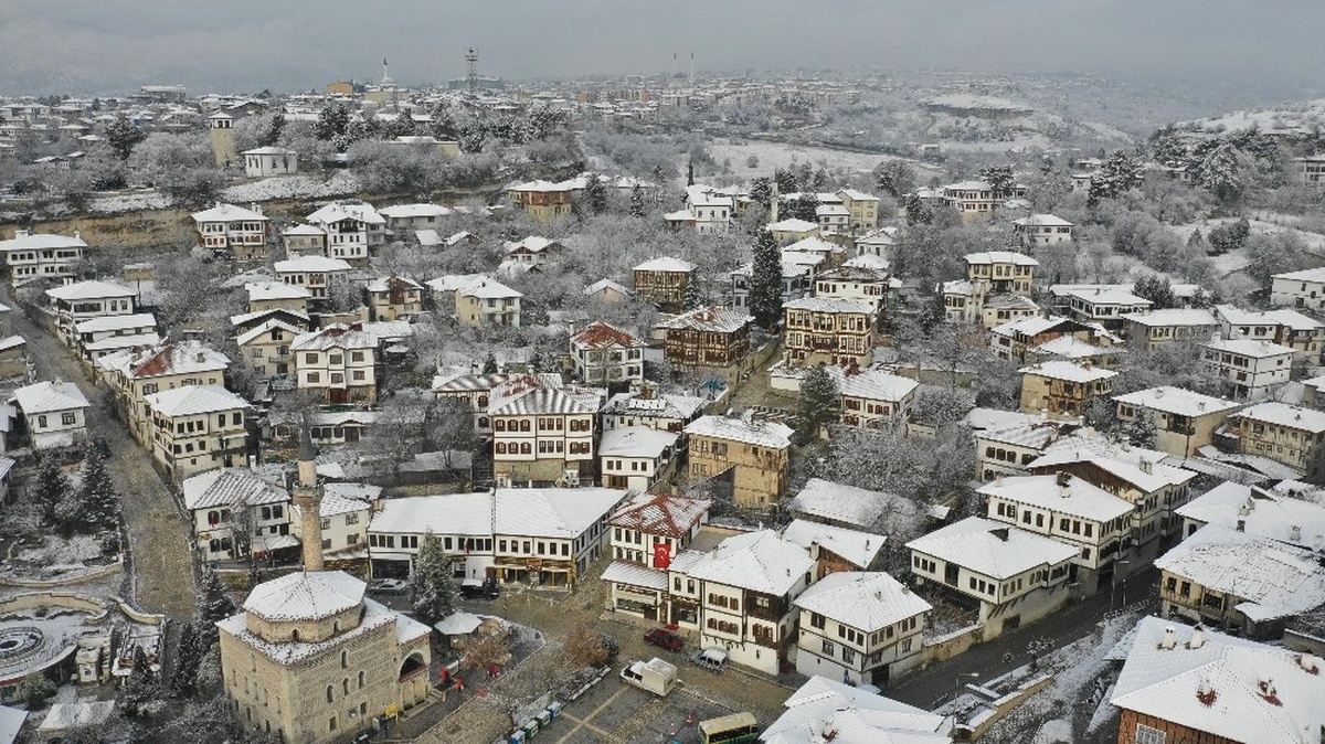 Safranbolu\'da Kar Sonrası Ortaya Kartpostallık Görüntüler Çıktı