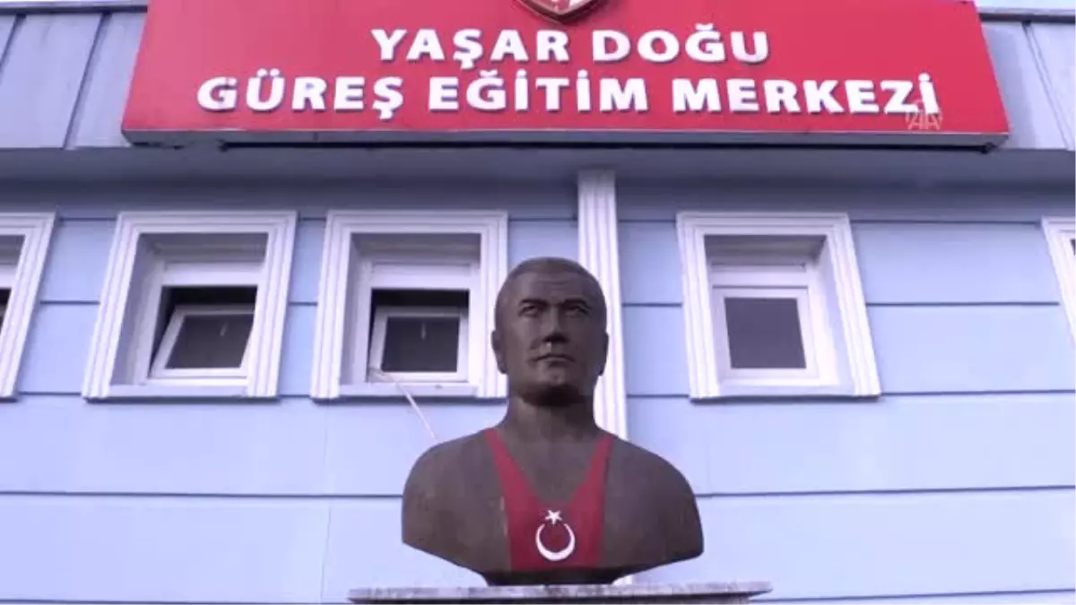 Şampiyon Güreşçiler Yaşar Doğu\'nun İzinden Gidiyor