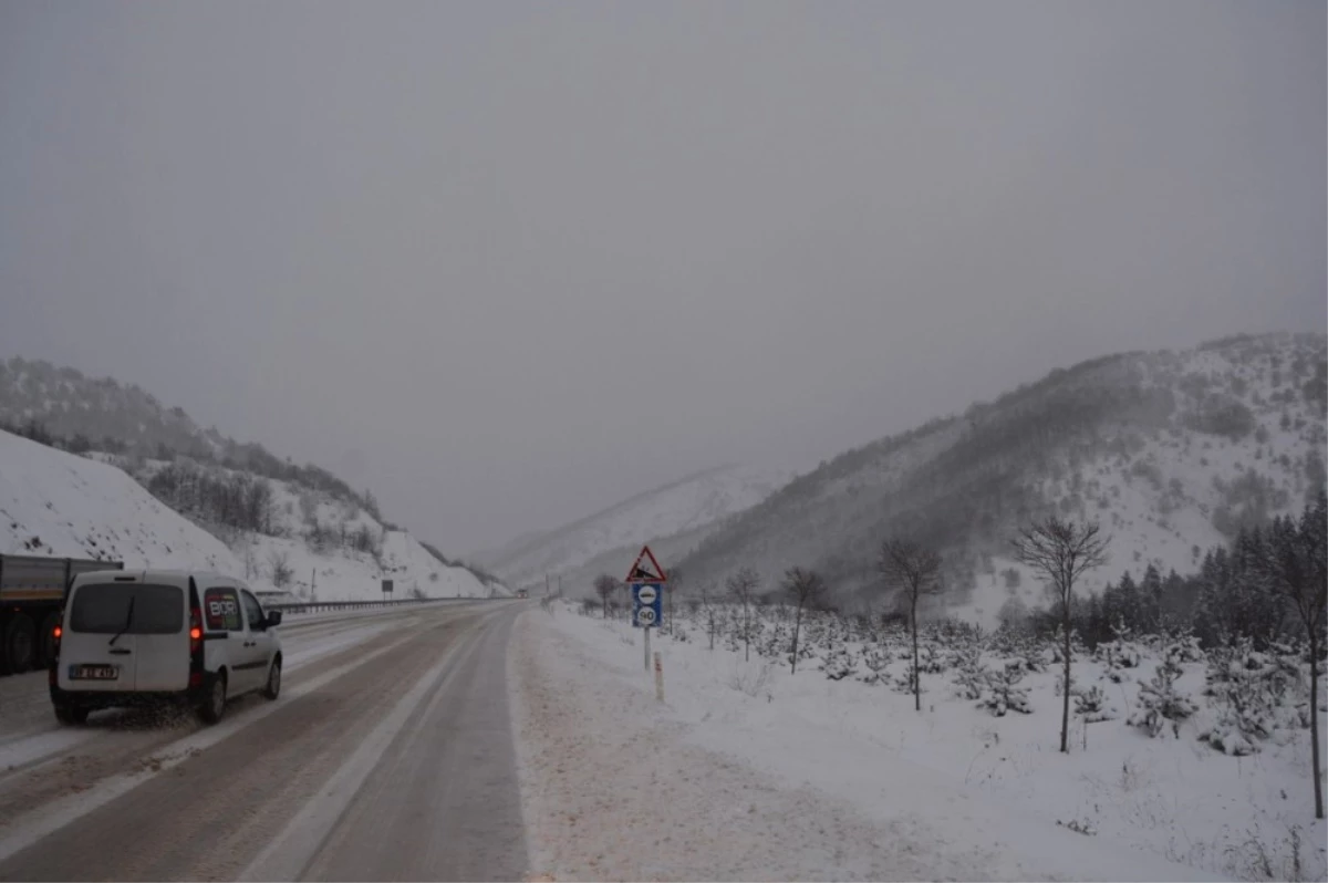 Sinop\'ta 114 Köy Yolu Ulaşıma Kapandı
