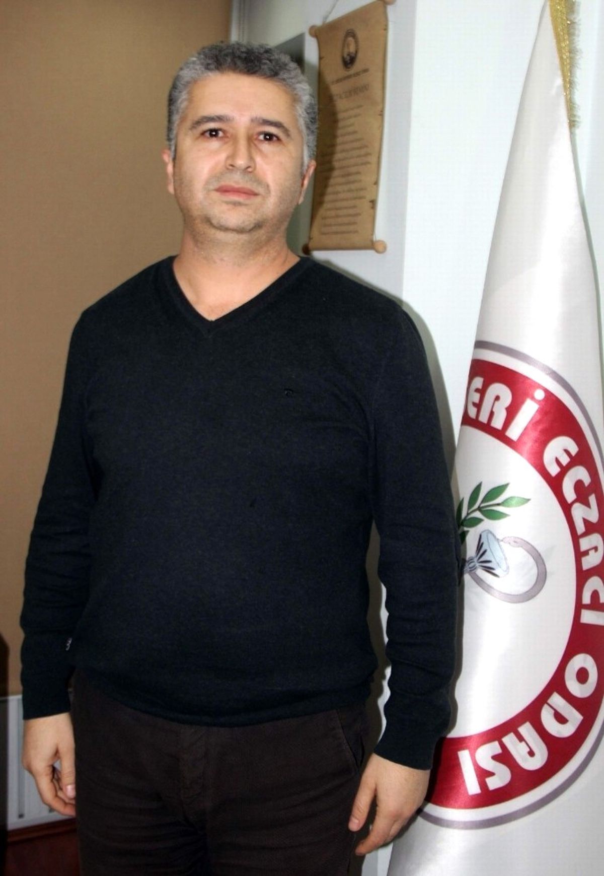 Ulutaş: "Yardımcı Eczacılık Yapmak İsteyen Meslektaşlarımızı Başvuru Tarihlerine Göre Sıralamaya...