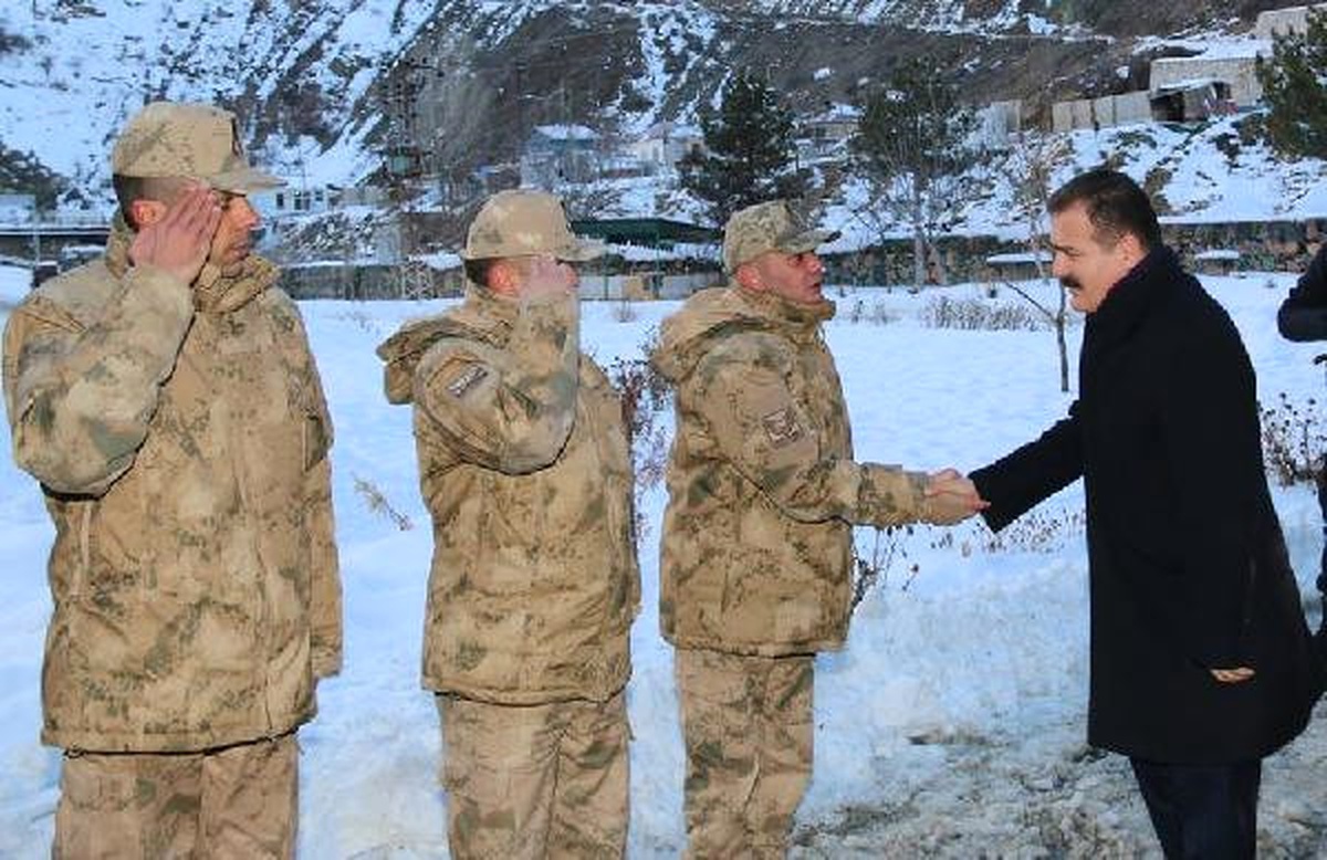 Vali Akbıyık, Yeni Köprü Karakolu\'nu Ziyaret Etti