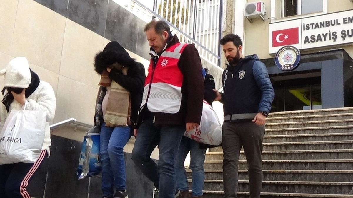3 Hamile Yankesici Kardeş Son İşlerinde Yakayı Ele Verdi