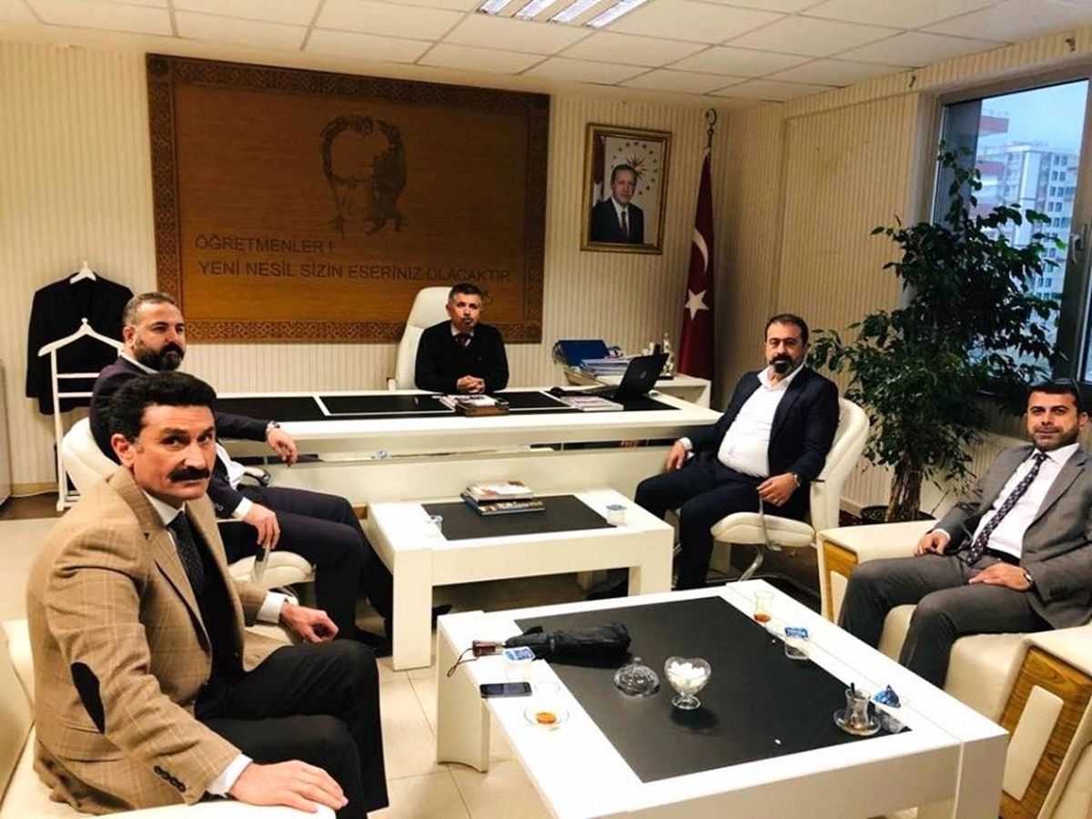 Ak Ocaklar Yönetiminden Başarılı Çalışmalar Yapan İlçe Milli Eğitim Müdürüne Destek