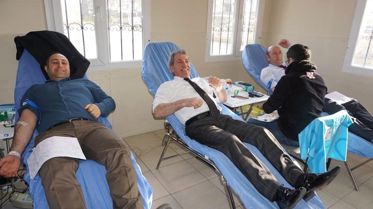 Aliağa\'da "İzmir Sana Kanım Feda" Kampanyası