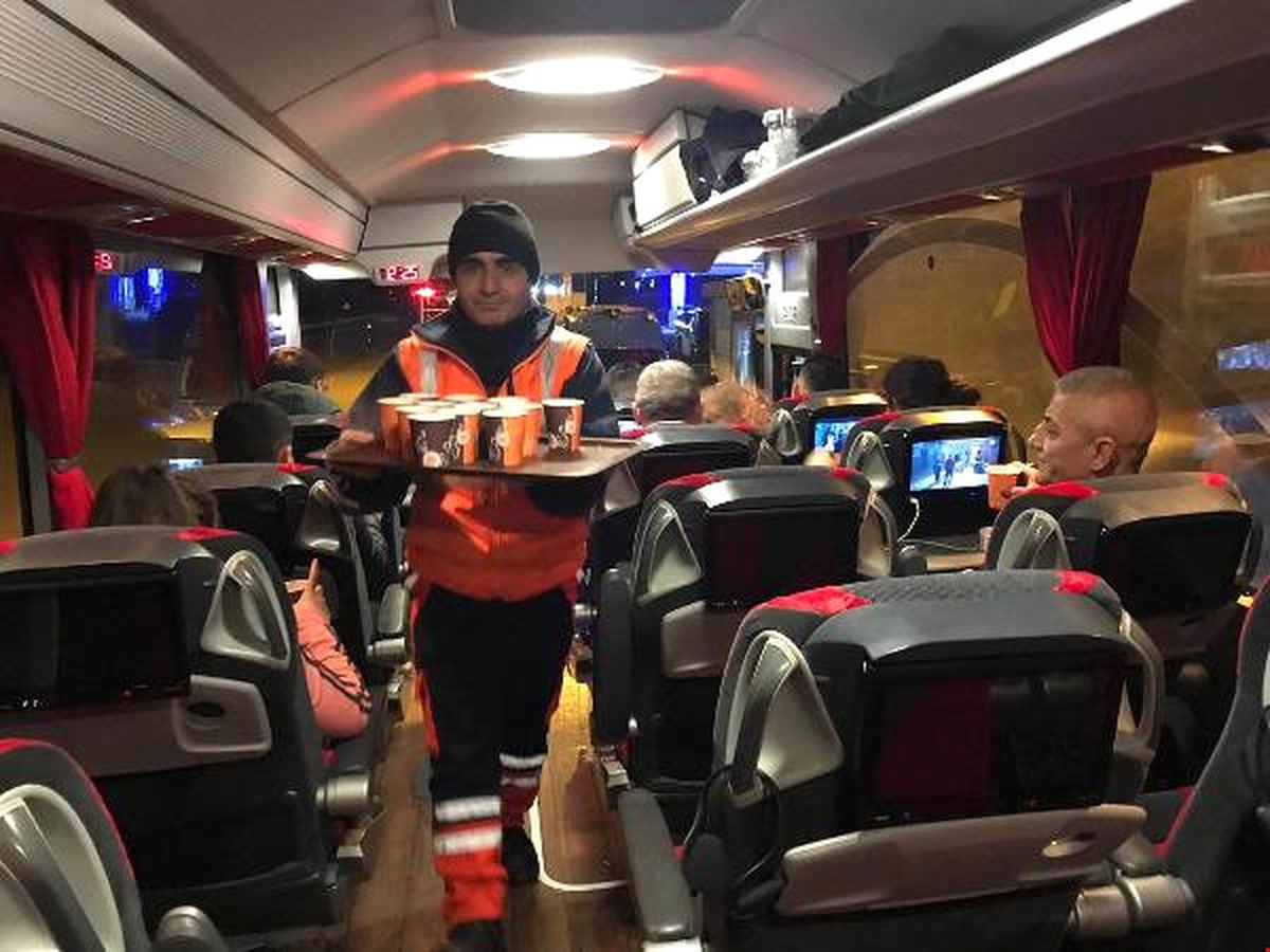 Balıkesir Polisi, Sürücüler ve Yolculara Sıcak Çorba İkram Etti