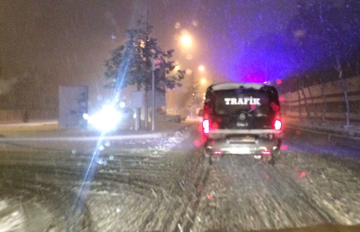Bingöl- Elazığ Yolu Kar ve Tipi Nedeniyle Ulaşıma Kapatıldı