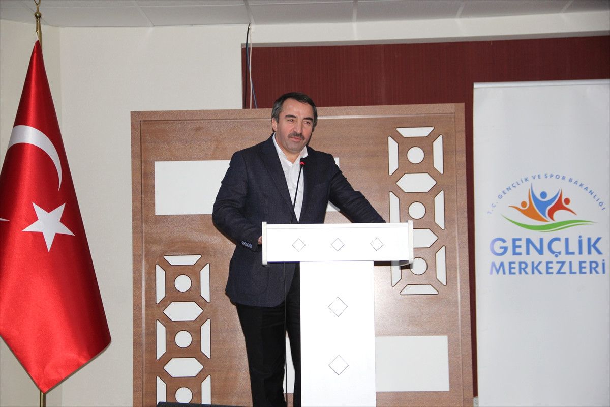 Cü\'de "Kısadan Uzuna Bir Filmin Hikayesi" Konferansı