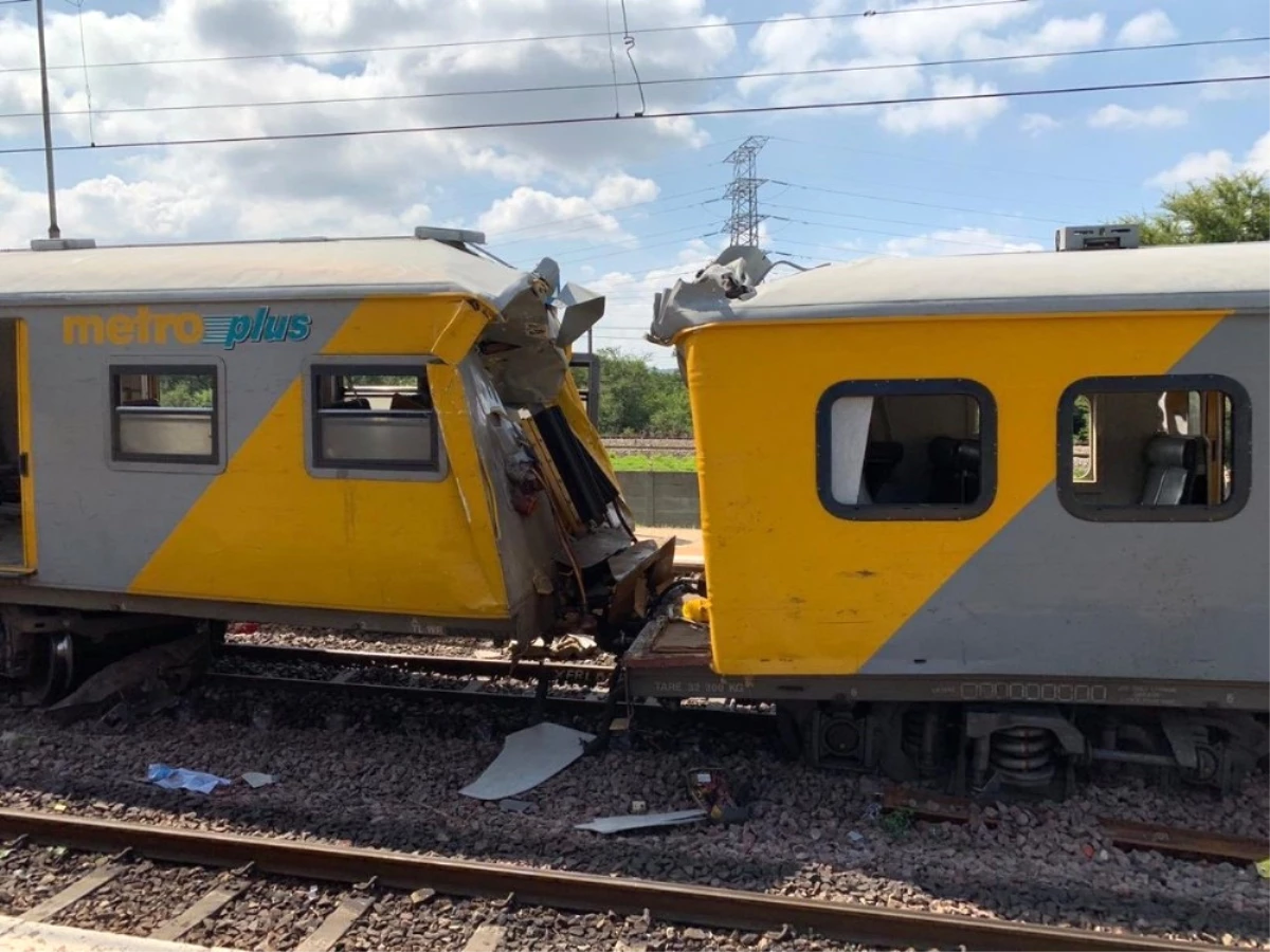 Güney Afrika\'da Tren Kazası: 2 Ölü