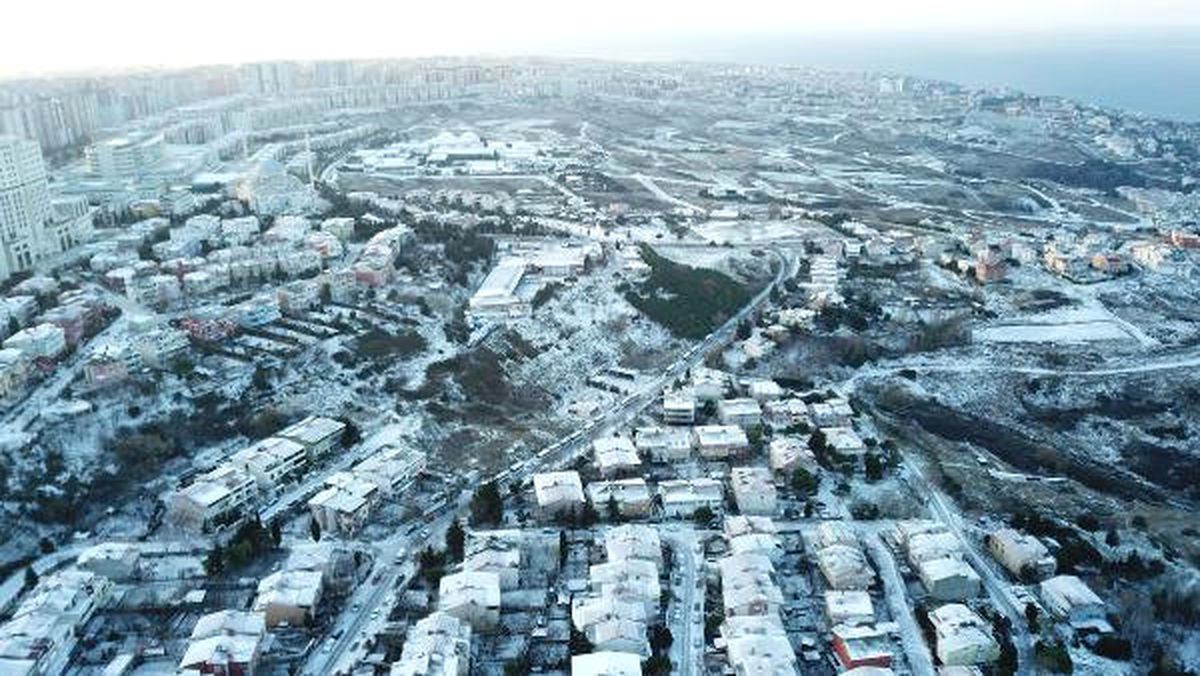 Hava Fotoğrafları) -Beylikdüzü\'nde Kar