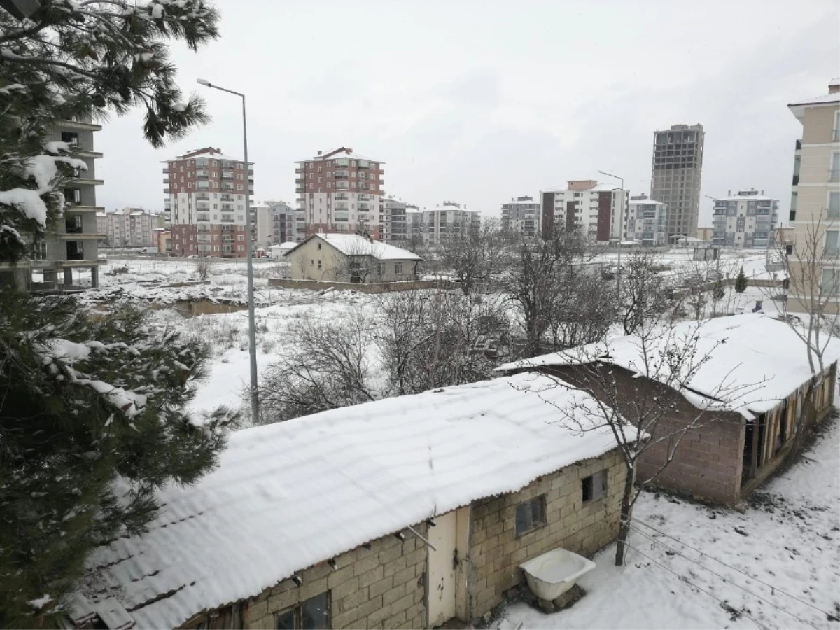 Isparta\'da 7 İlçede Eğitime Kar Engeli