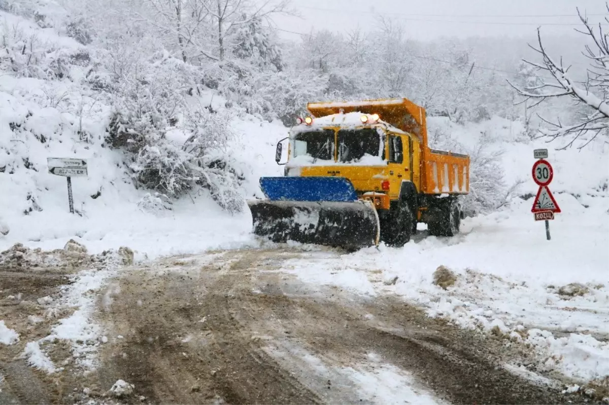 Kar Yüksek Kesimlerde 70 Santimetreyi Buldu