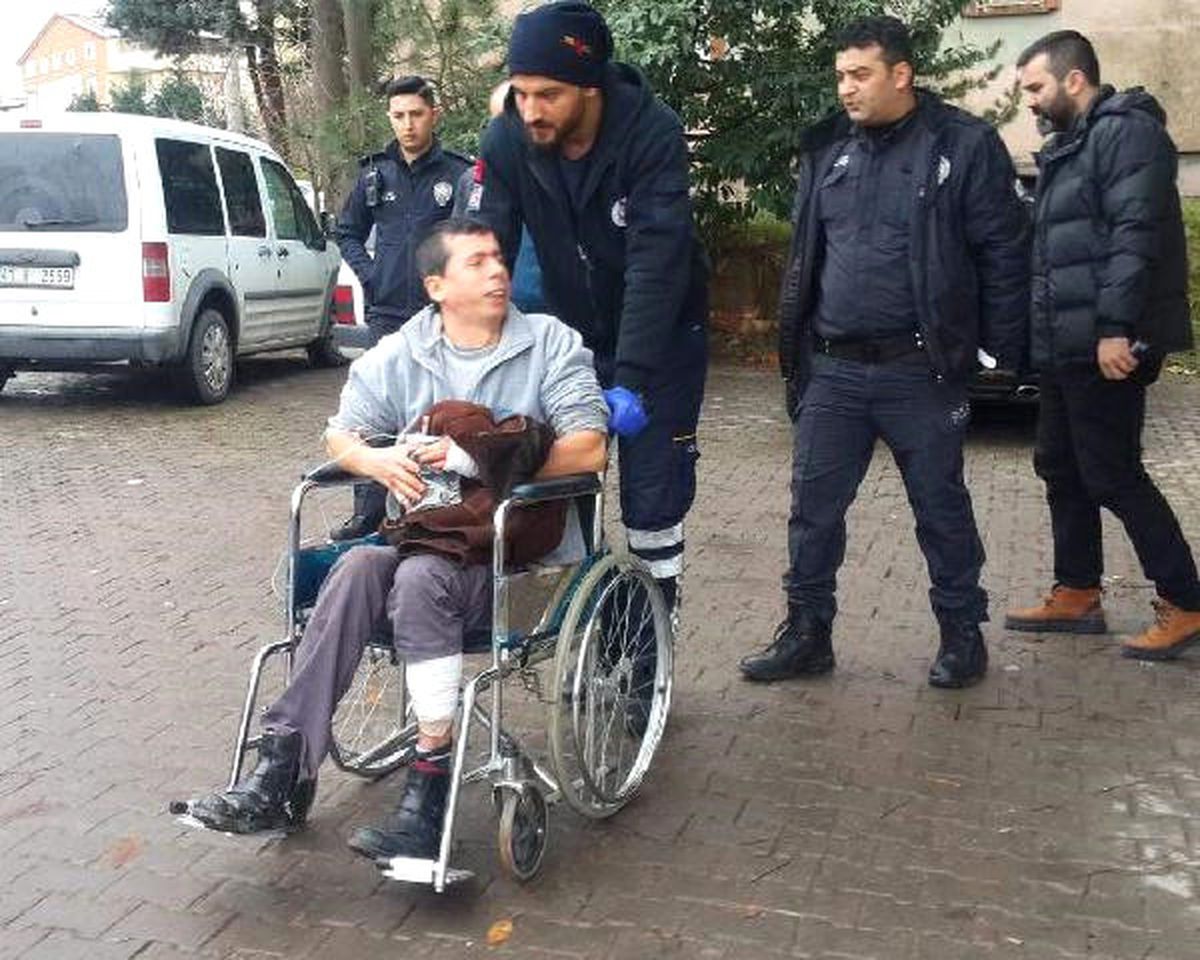Kurusıkı Tabancayla Kazara Kendini Vurdu
