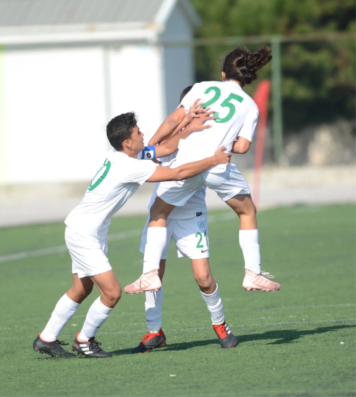 Manisa Büyükşehir Belediyespor\'un U-15 Futbol Takımı Deplasmanda Kazandı