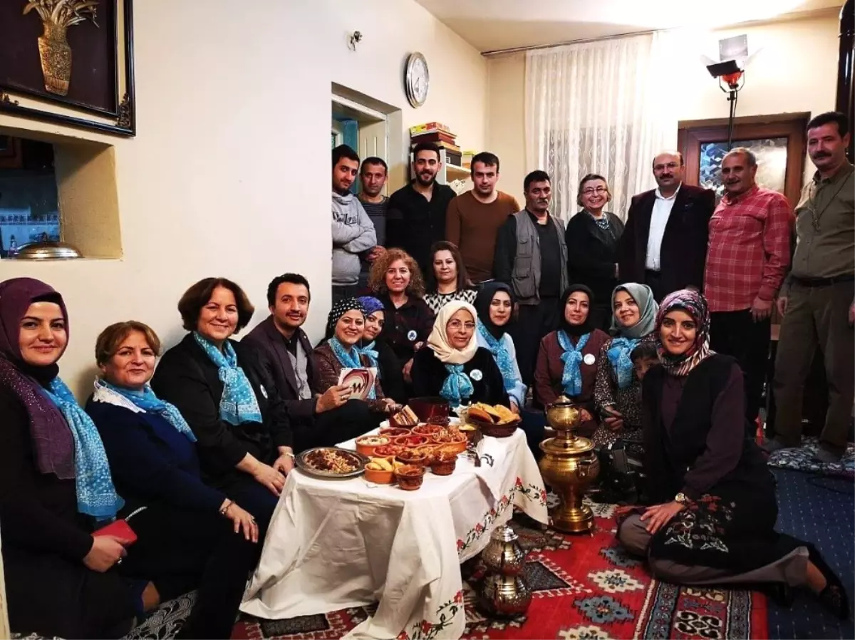 Mavi Fularlılar Van\'daki Eski Kış Gecelerini Anlattı