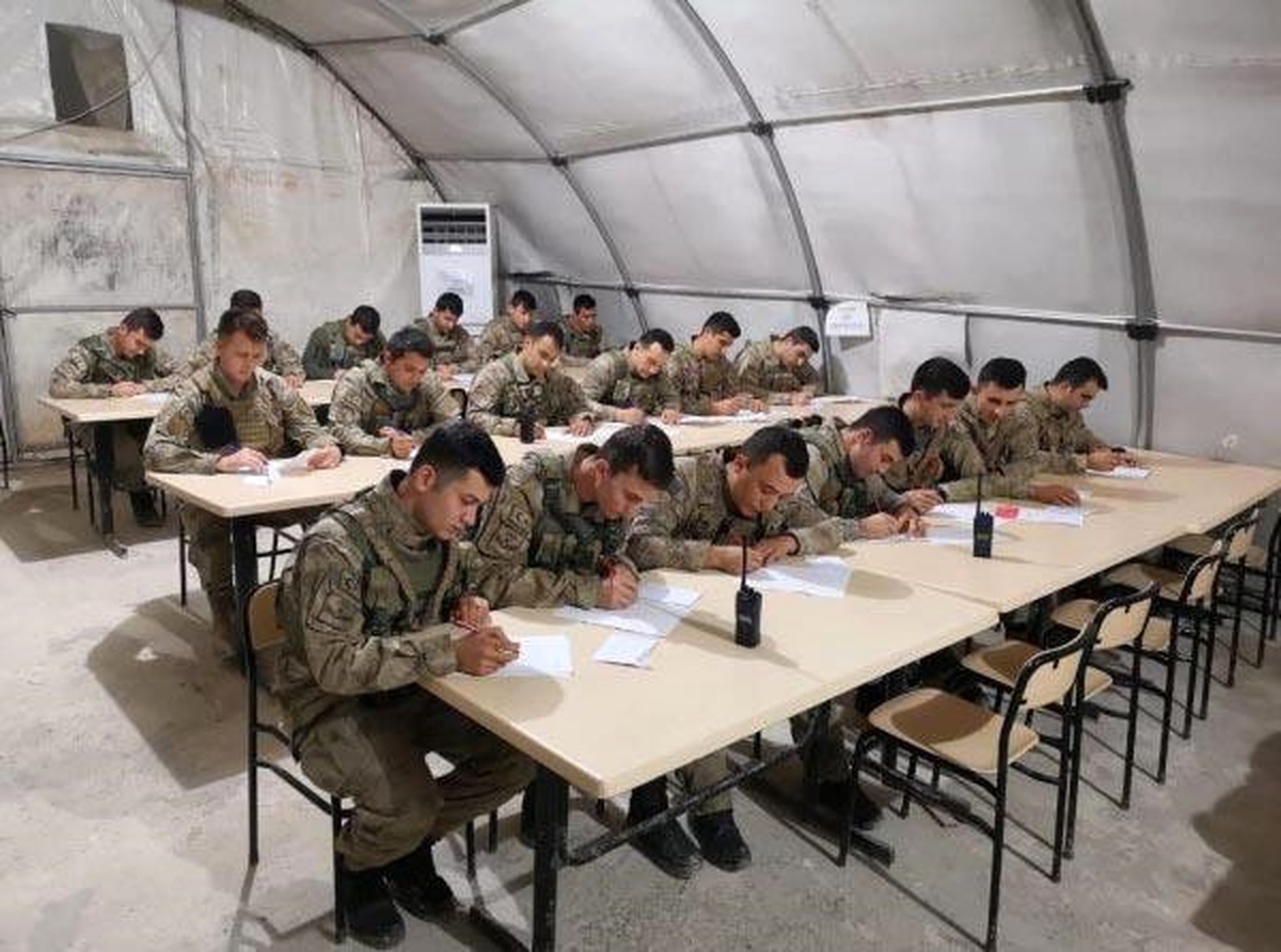 Mehmetçikten Öğrencilerin Mektubuna Yanıt