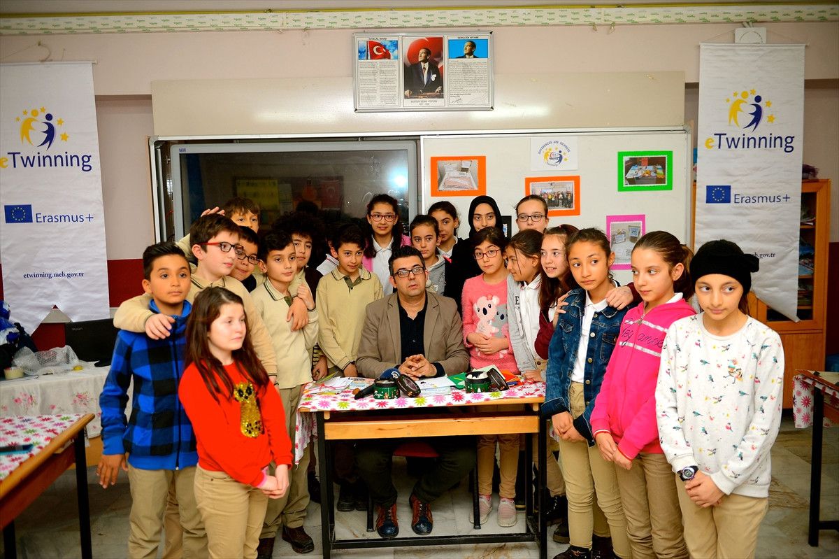 Met Helvası" Gitti "Kourabiedes" Geldi