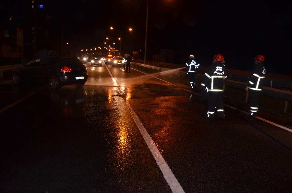 Ordu\'da Kamyonet ile Otomobil Çarpıştı: 5 Yaralı