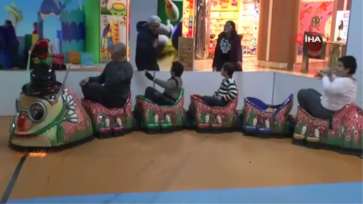 Özel Öğrenciler İlk Kez Bowling Oynadı