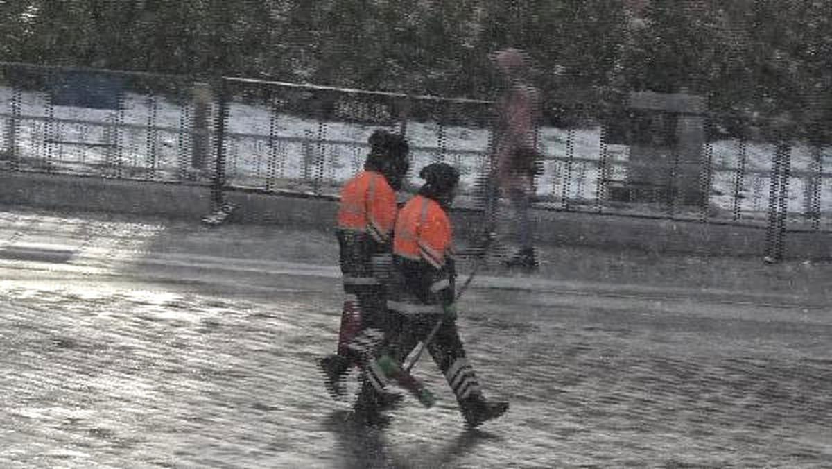 Taksim\'de Kar Yağışı Etkili Oldu