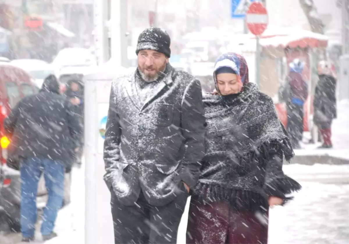 Tokat\'ta Yoğun Kar Yağışı